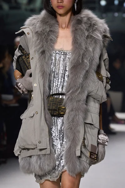 Look 40